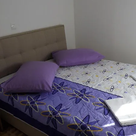 Διαμέρισμα 4